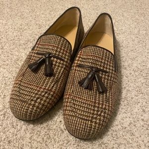 BRAND NEW. NEVER BEEN WORN! - Dapper Lane Wellington Slipper. US Size 12.
